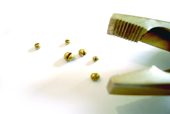 Christophe_Mazuyet_Design_Product_Mon_Bijou_en_or_03.jpg Christophe_Mazuyet_Design_Product_Mon_Bijou_en_or_03.jpg