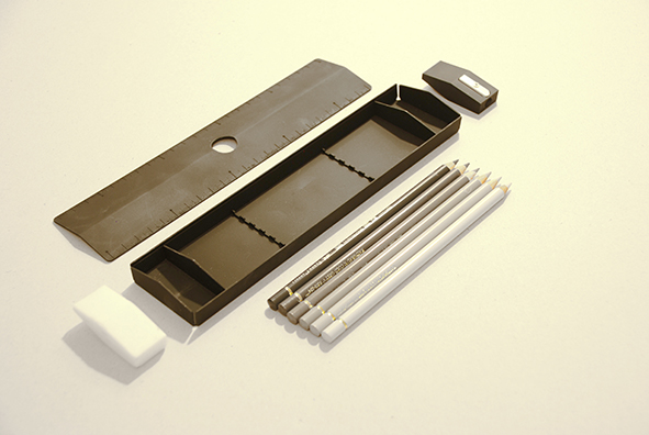 Christophe_Mazuyet_Design_Product_Plumier_04.jpg Christophe_Mazuyet_Design_Product_Plumier_04.jpg